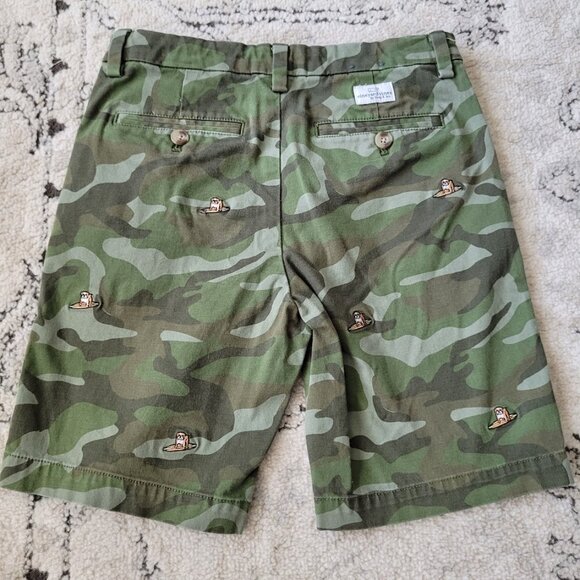 Vineyard Vines Surfing Bulldog Camo Breaker Shorts 10 - Picture 6 of 7